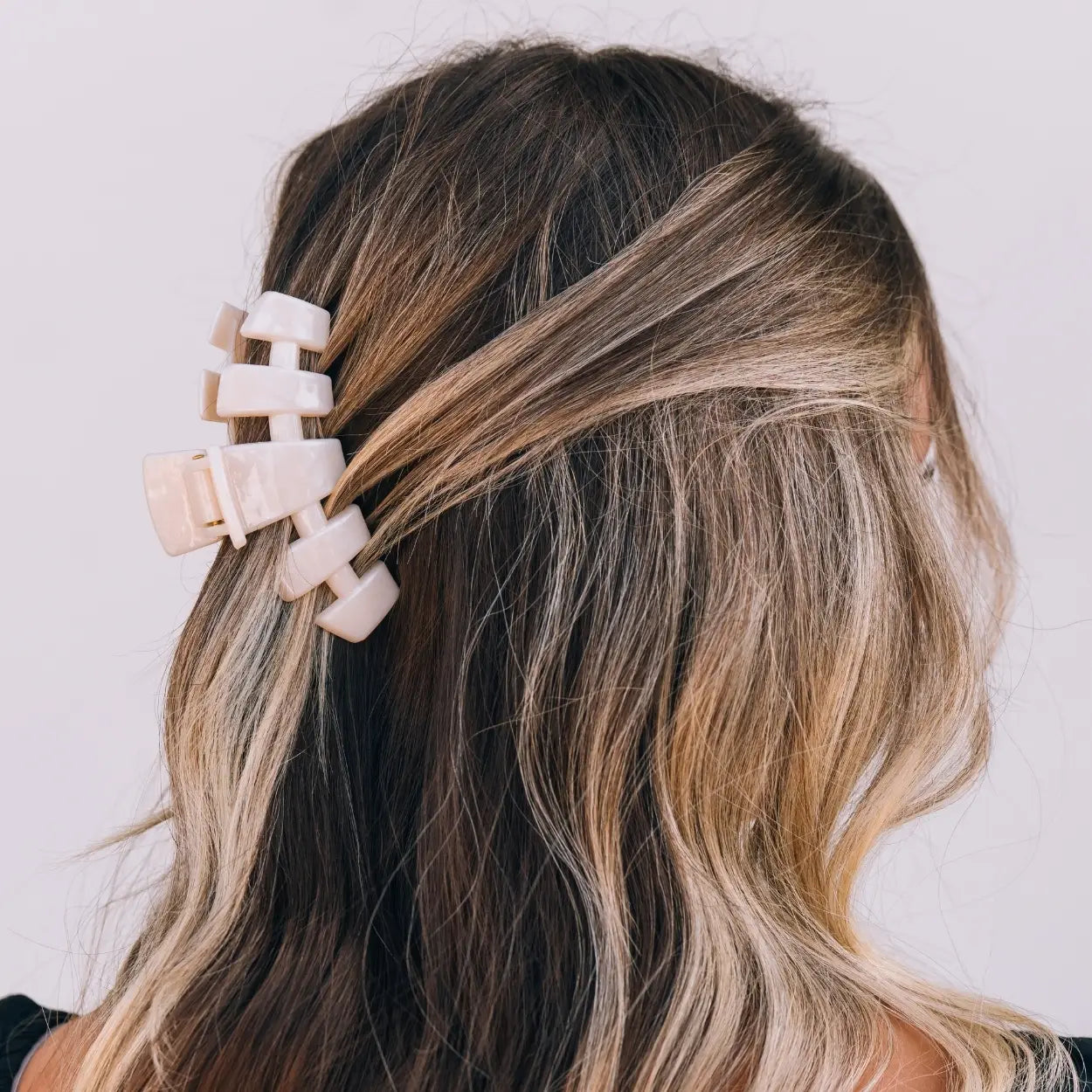 TELETIES Medium Classic Claw Hair Clip - Soft Surf