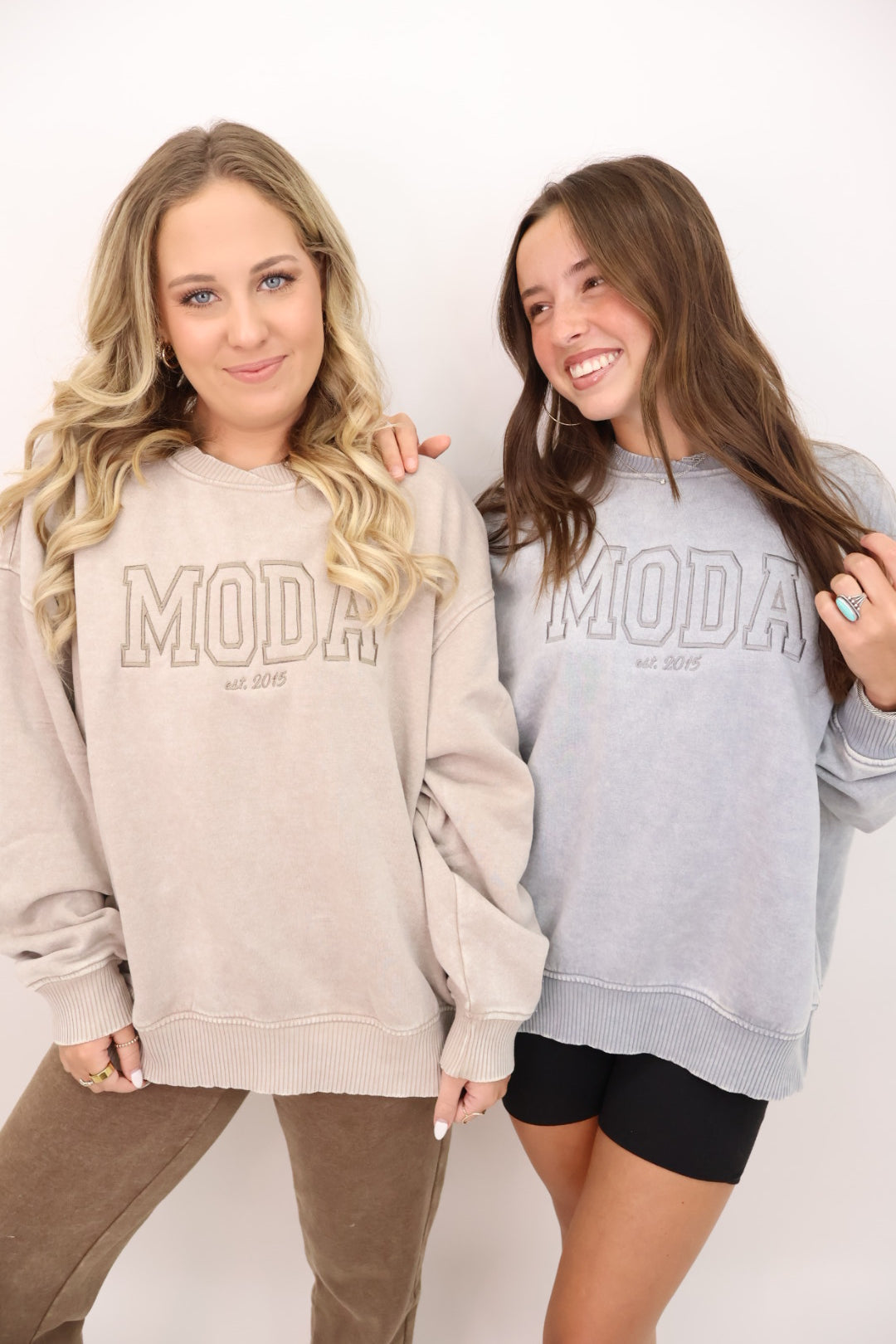 Moda Embroidered Oversized Pullover - Mocha