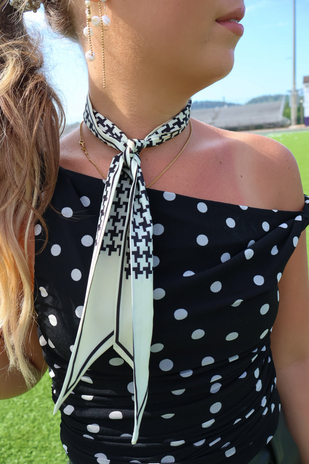 Gameday Neck Scarf - Houndstooth Ivory