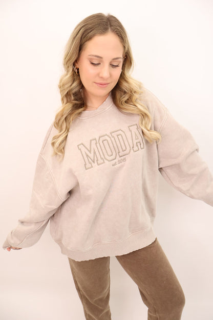 Moda Embroidered Oversized Pullover - Mocha
