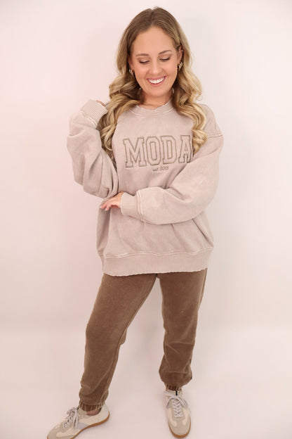 Moda Embroidered Oversized Pullover - Mocha