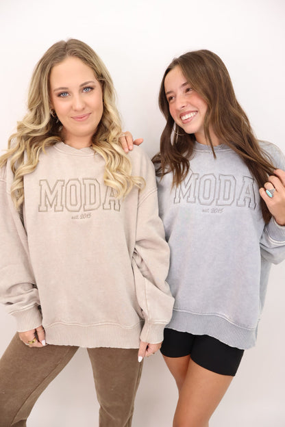 Moda Embroidered Oversized Pullover - Mocha