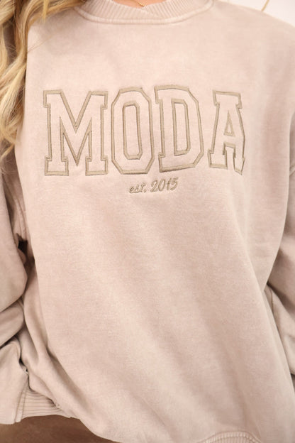 Moda Embroidered Oversized Pullover - Mocha