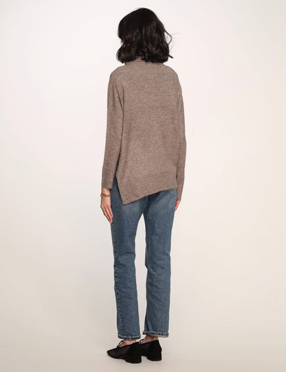 aska sweater