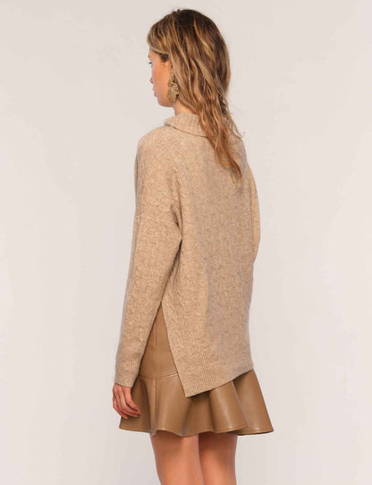 amia sweater
