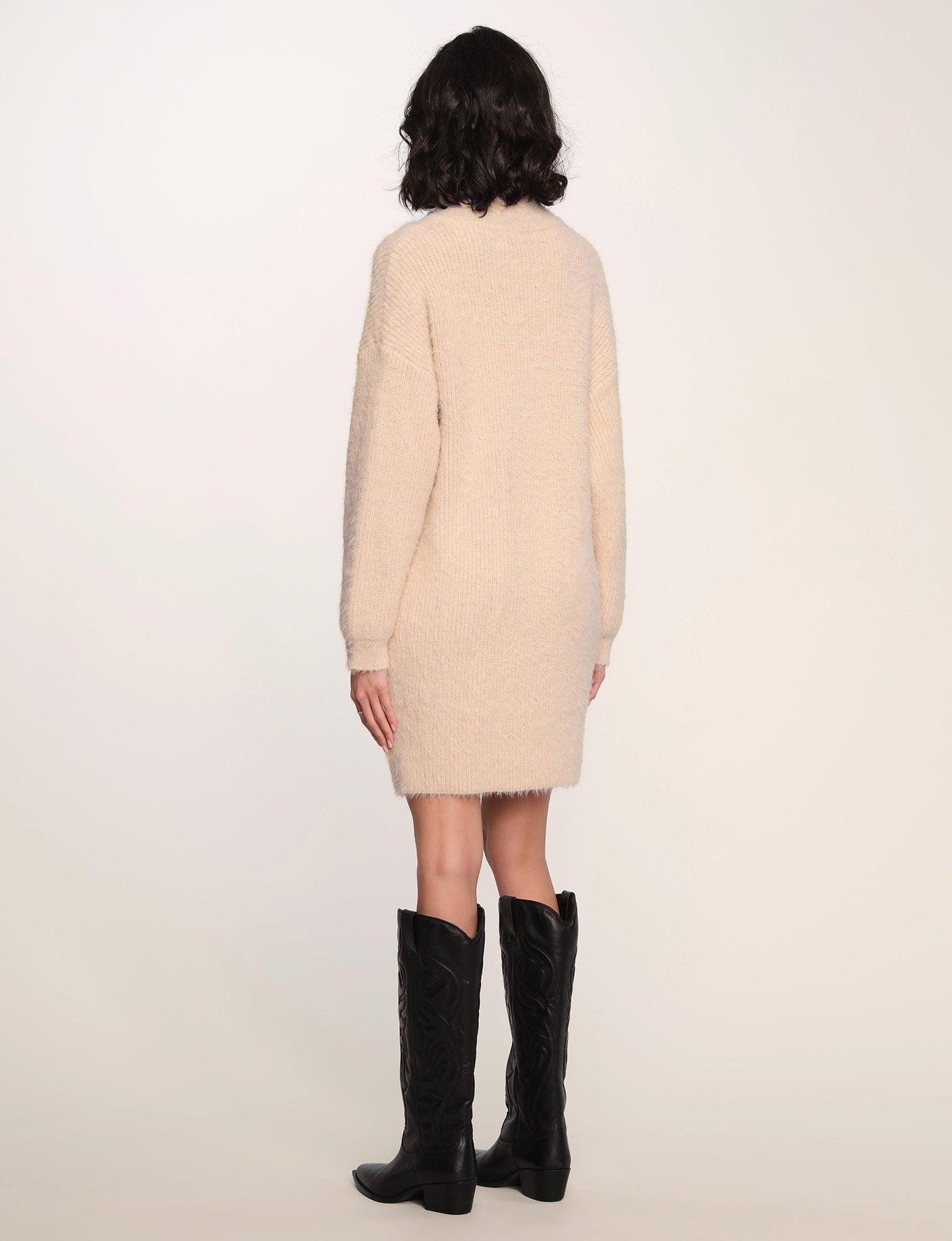 dora cardi