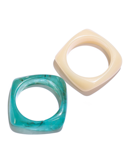 TIA CHUNKY 2PC RESIN BANGLE SET - CREAM AND BLUE RESIN