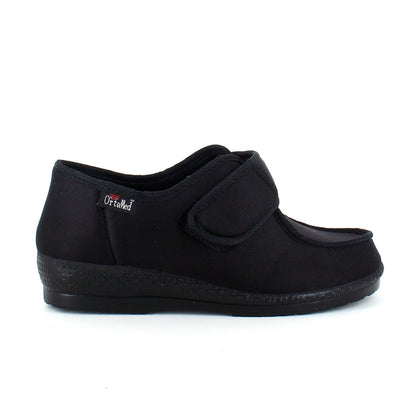 Bred sko med kardborre och extra plats