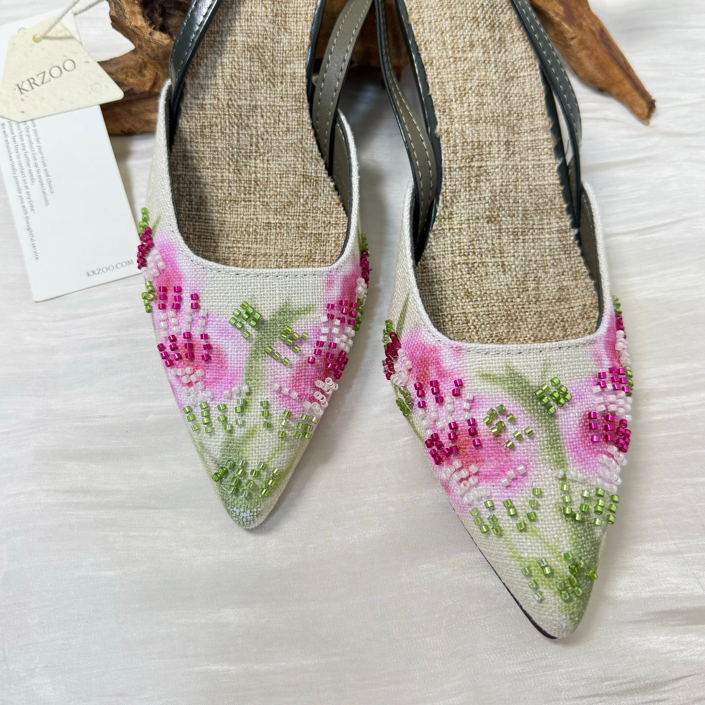 Embroidered low-heeled high-heeled shoes