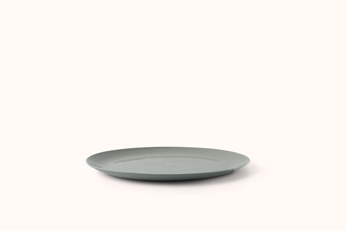 MUD ASH FLARED DINNERWARE