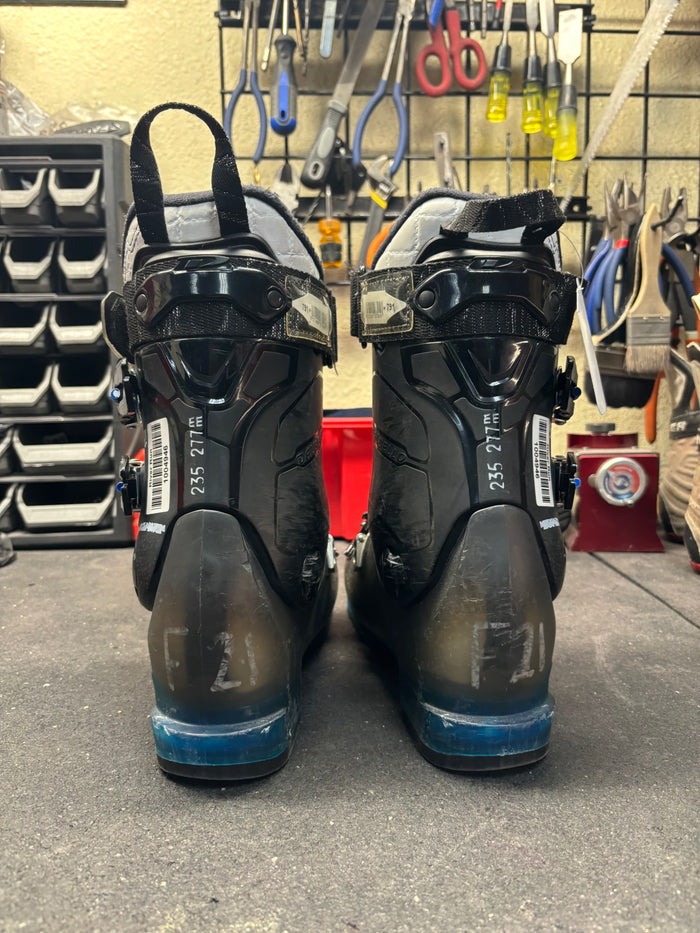 Used Dalbello Sun Valley River Run 235-277mm Ski Boots