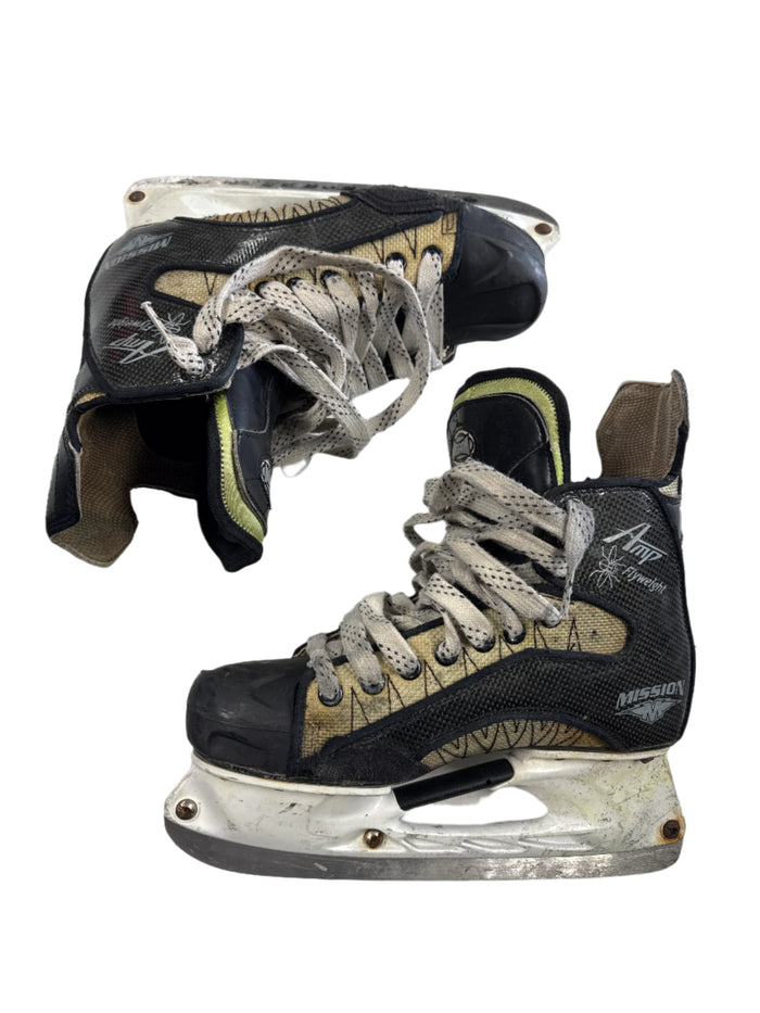 Used Mission Amp Flyweight Hockey Skates, SR 8.5
